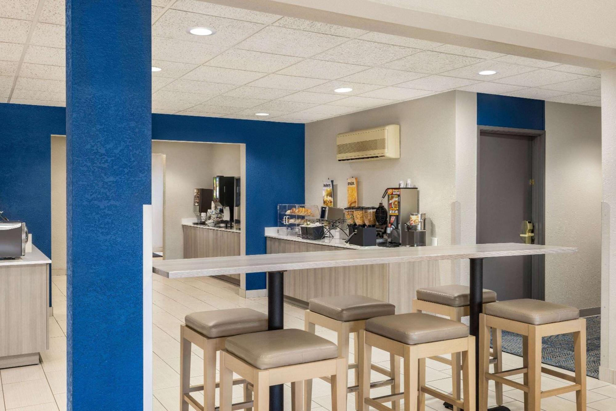 Microtel Inn & Suites By Wyndham New Ulm Exterior foto