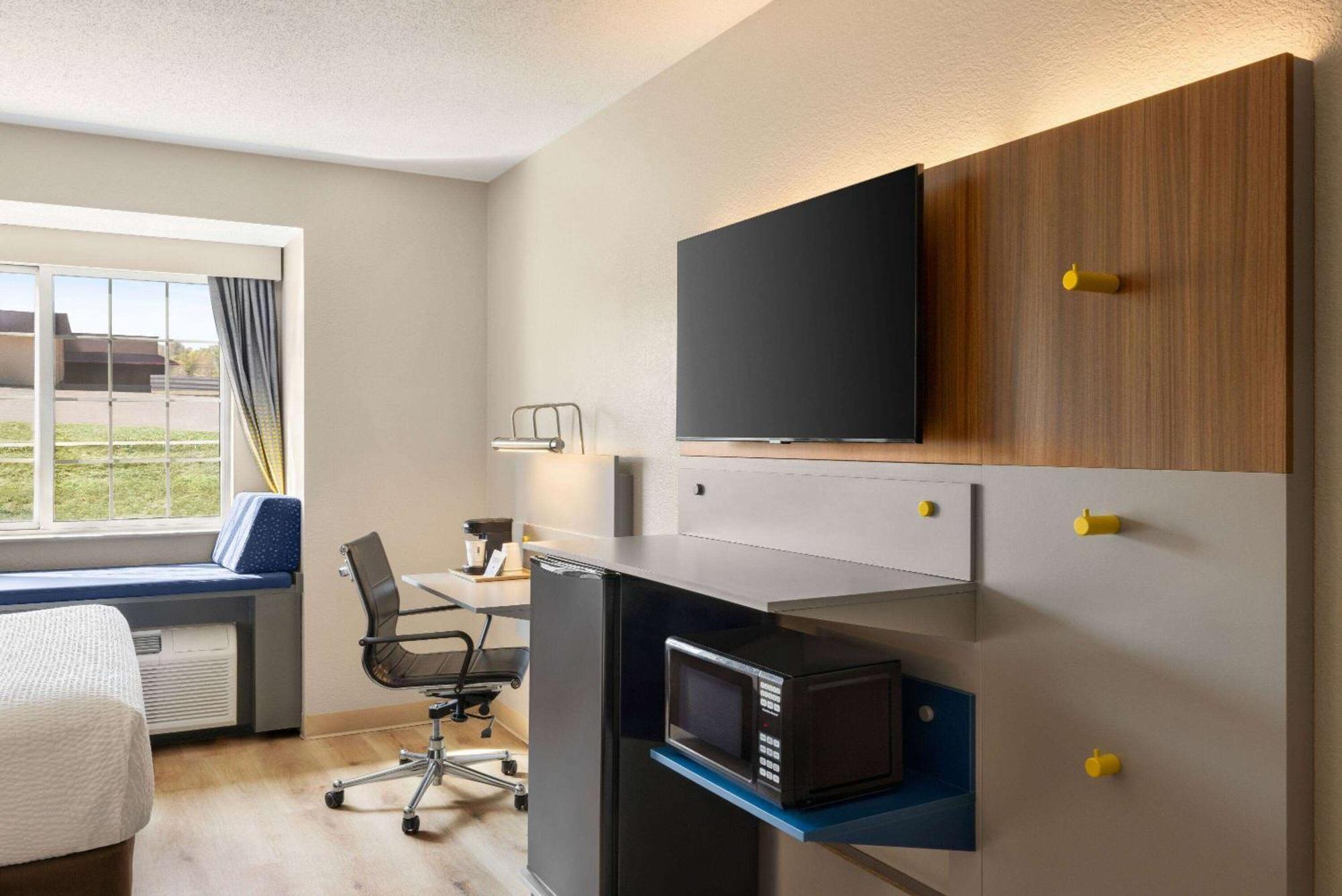 Microtel Inn & Suites By Wyndham New Ulm Exterior foto