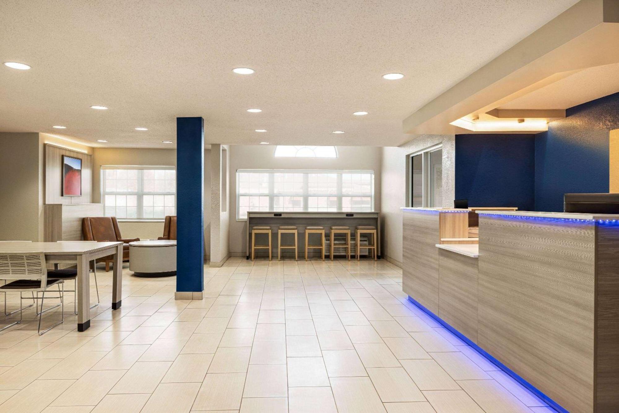 Microtel Inn & Suites By Wyndham New Ulm Exterior foto